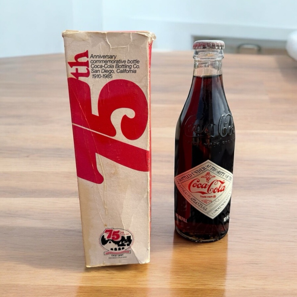 COCA-COLA 75TH ANNIVERSARY COMMEMORATIVE BOTTLE WITH BOX SAN DIEGO 1910-1985